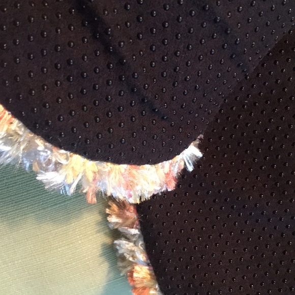 2 Pair PLUSH SLIPPERS - Picture 9 of 11